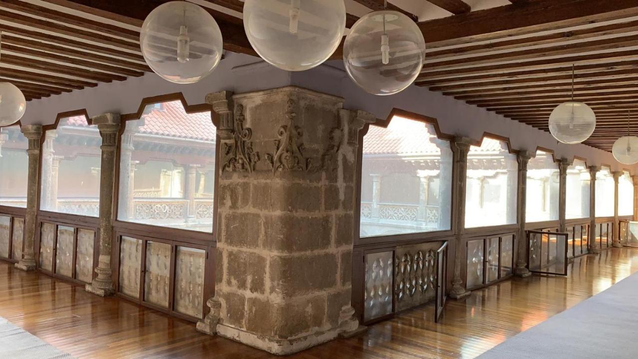 Claustro Las Francesas Siglo XV Valladolid Luaran gambar